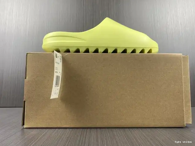 hype GX6138 Adidas Yeezy Green Slide 0510